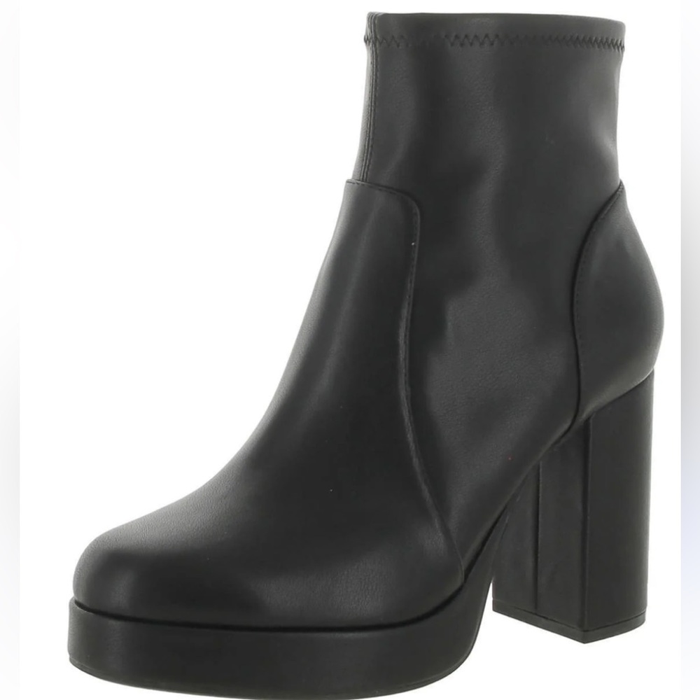 Adam Tucker Zandy Super stretch Black Booties size 9.5M
#10